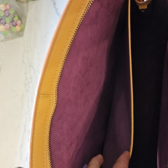 Authentic Vintage Louis Vuitton Epi Lussac - Picture 8 of 15